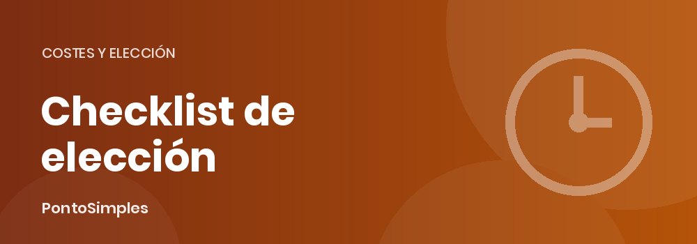 Responsable de recursos humanos marcando una lista de requisitos para elegir un sistema de fichaje